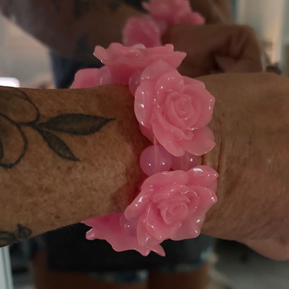 Jewelry - Pink Rose Acrylic Stretch Bracelet - Women Jewelry